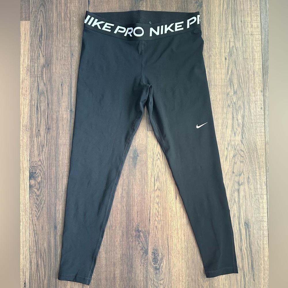 EUC Nike Pro Mid Rise Mesh Panel Leggings, 7/8 Length, Size L, 12/14